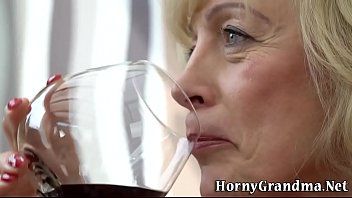 play Video xnxx cu un tanar ce fute o baba in pizdulice
