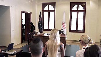play Klient pozbył się parnaie po dzikim seksie w pokoju trisexylowym