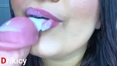 play Vagabunda deliciosa faz você gozar na boca, controlando sua buceta molhada