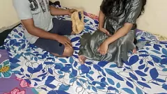 play Hermanastra atrapada cambiando la ropa se vuelve crema con grandes tetas naturales