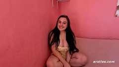 play Jucăriile lui BBW Banaqwa și fantezia cu degetele